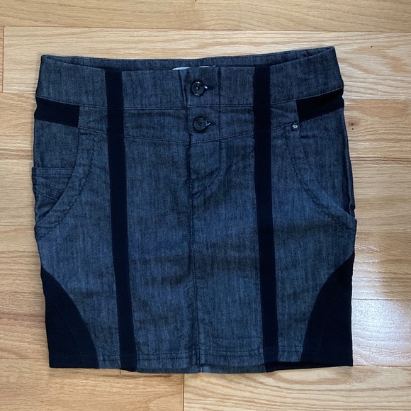 Diesel black denim mini skirt- size 26 - stretch - Picture 1 of 13